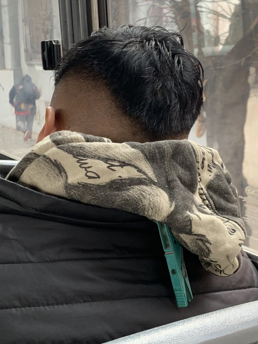 Cuando sacás la ropa del tender y te olvidás de sacarle el broche