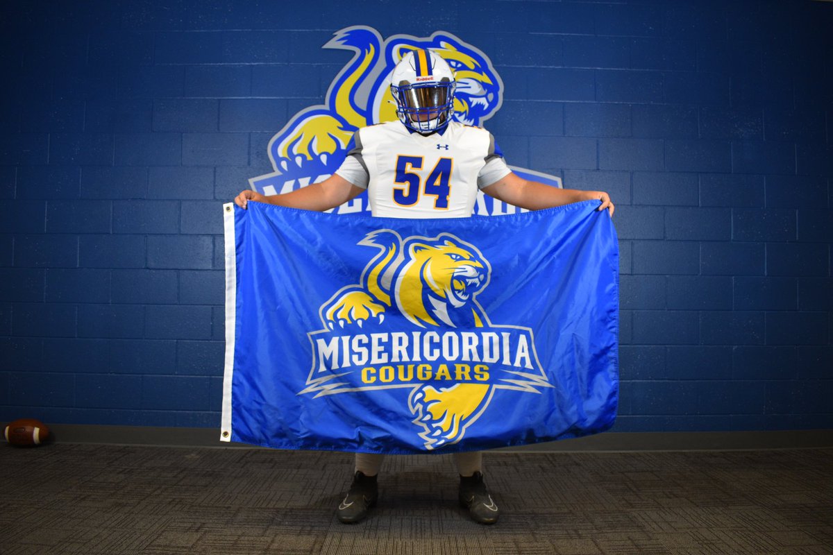 therealantDT's tweet photo. Had An Amazing Visit At @MUCougarsFB Today It Was An OutStanding Campus And Athletics Facility And Thank You To All The Staff And Media Team And Coaches @Coach_Cottle @CoachBaxter5 And Special Thanks To @coachmslaughter For The Invite Appreciate It 🤞🏽💯 https://t.co/Z0ghEUL5qf