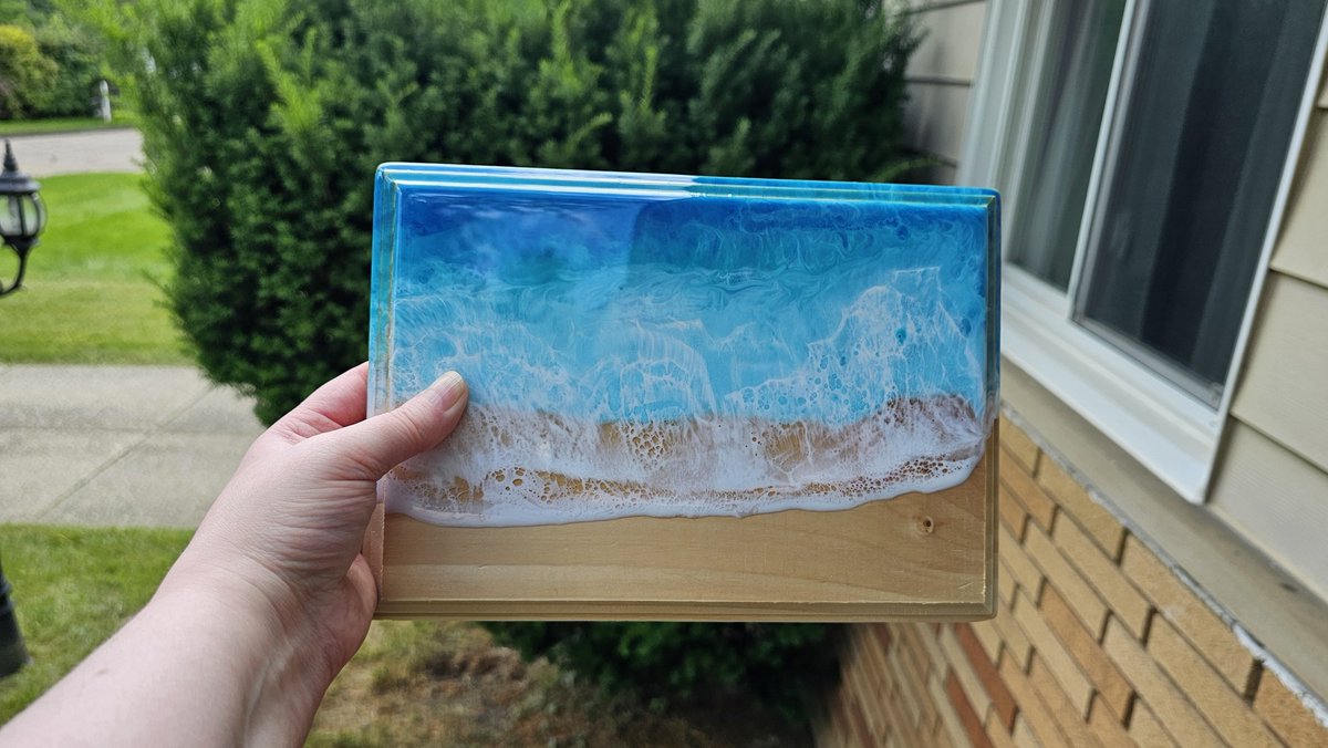 Hi Everyone!!! I am in love. This is my very 1st Resin Beach scene. I can't wait to do more! Please check out my YouTube short on it! youtube.com/shorts/GF7zRAT…
Thanks for watching!!
#resinart