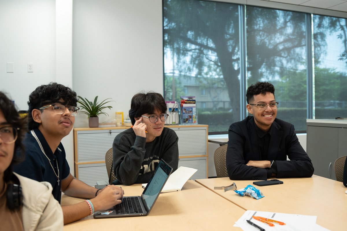 TGRFound's tweet photo. The #Classof2027 Earl Woods Scholars kicked off their college journey with a transformative pre-college retreat, blending workshops for college readiness with opportunities to build lifelong connections. https://t.co/cTl9XxO2ZC