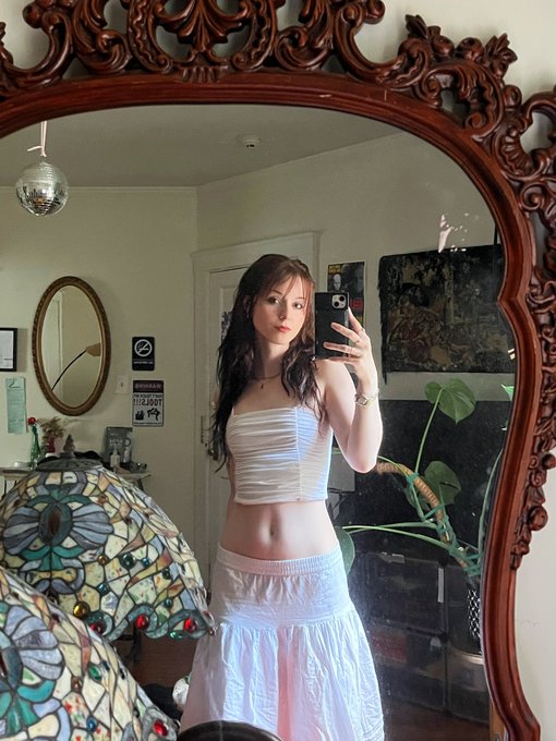 I need a wife https://t.co/AcPDYdT88y