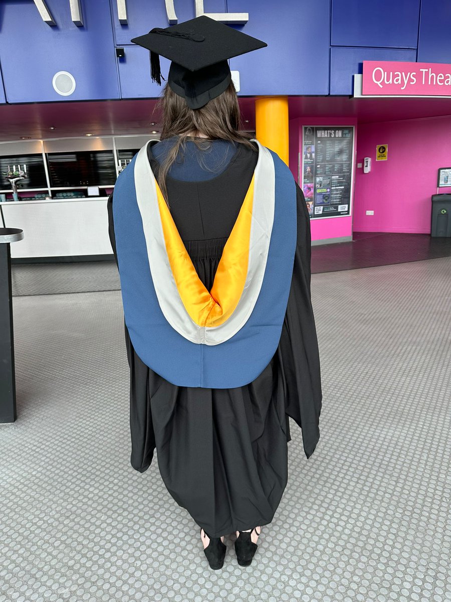 OneFluffyCat's tweet photo. BSc (hons) Diagnostic Radiography Graduation Day! 🎓 https://t.co/MLHGNSAuTT