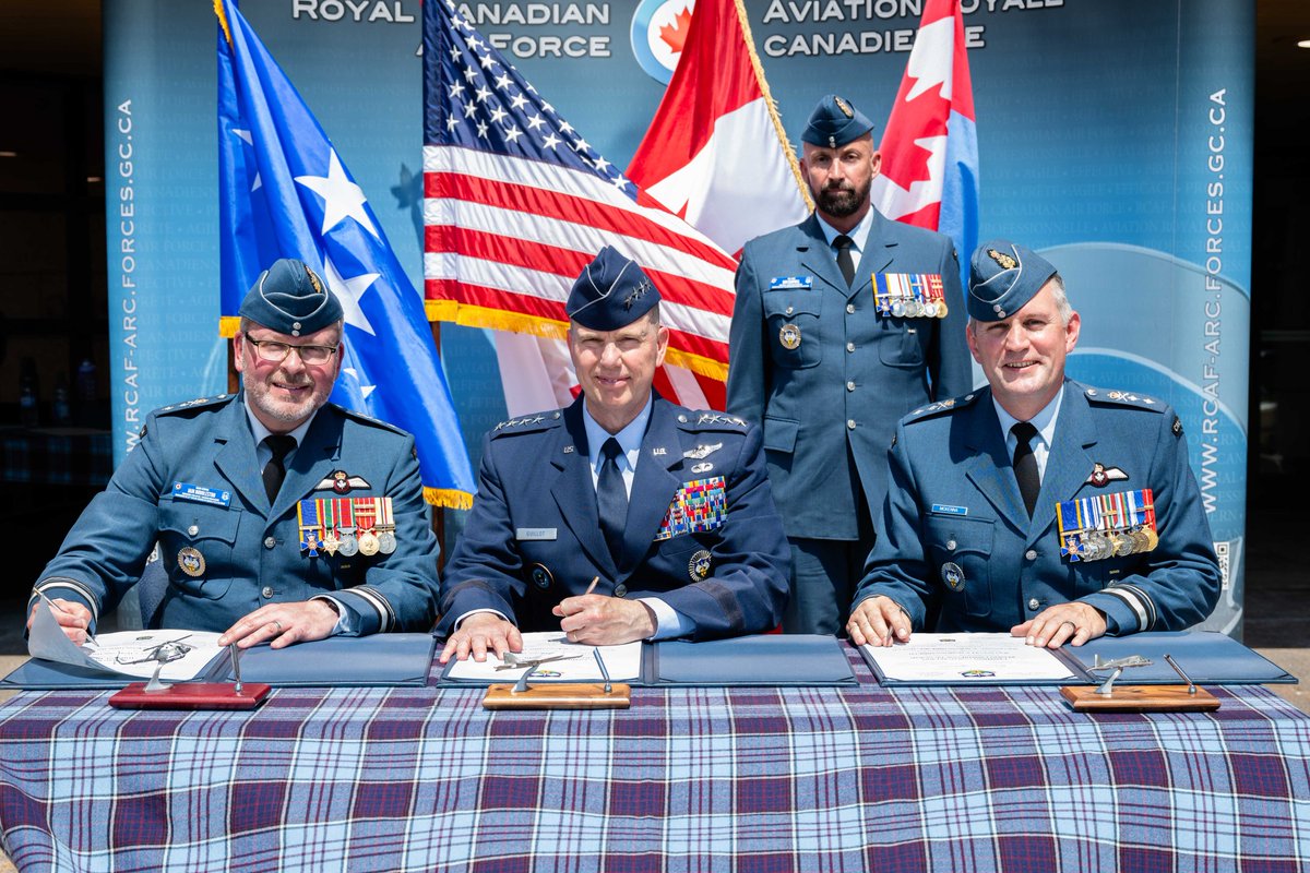 Yesterday MGen Chris McKenna took command of 1 Canadian Air
