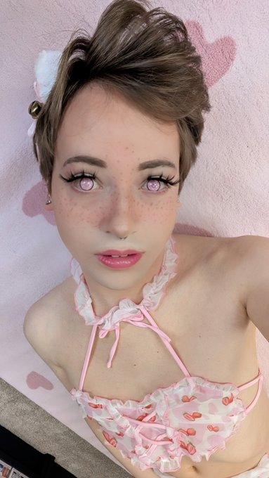 Kinda wish I could look like this everyday for someone special 🙈  #femboy #twink #crossdresser #sissy<a href="/tag/lgbt"class="tags"><span>#lgbt</span></a><a href="/tag/genderfluid"class="tags"><span>#genderfluid</span></a><a href="/tag/bisexual"class="tags"><span>#bisexual</span></a><a href="/tag/sissy"class="tags"><span>#sissy</span></a><a href="/tag/crossdresser"class="tags"><span>#crossdresser</span></a>