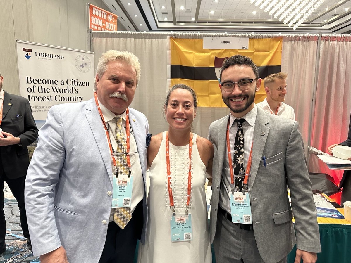 LiberlandAid's tweet photo. ℹ️#Liberland Aid Foundation at @TheFreedomFest ❤️😍🫶
#FreedomFest #FreedomFest2024 #LasVegas #Freedom https://t.co/qzHSvh6GRk