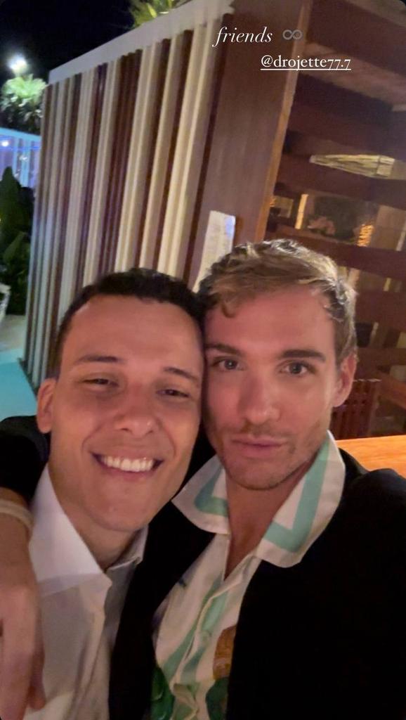 annamengi84's tweet photo. Che belliiiiiiiii ❤️🥰
#drojette
#thepisis
#edoberto https://t.co/AbVFEmX40k