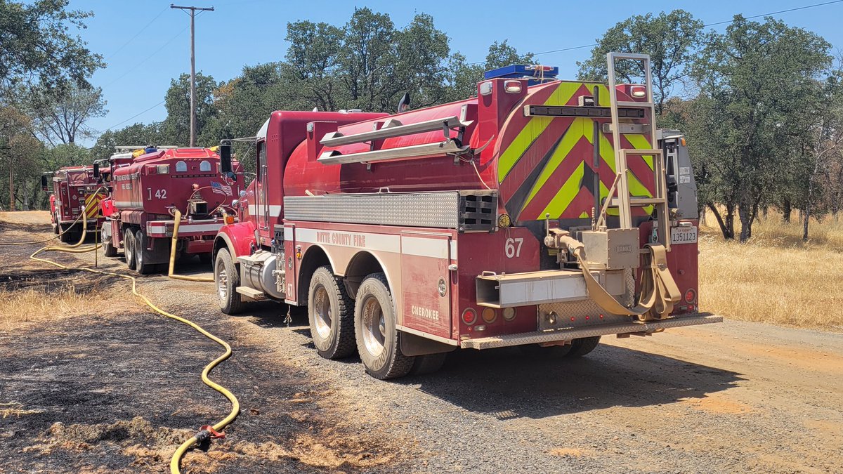 CALFIRE_ButteCo's tweet photo. #RailbridgeFire [update] Crews continue working around homes to make sure no smoke remains. https://t.co/VpxX4qoTaq