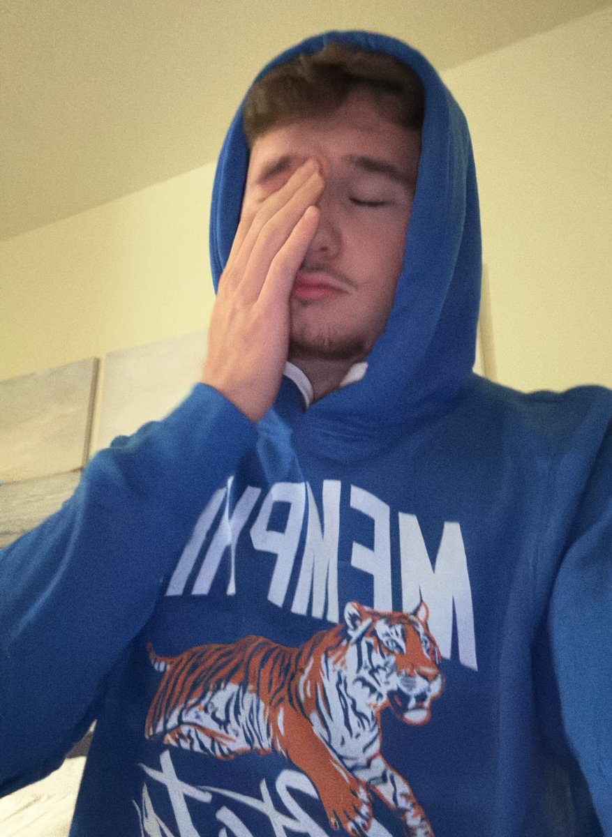 bordeauxyoutube's tweet photo. All the college hats and clothing along this journey were sent to me by Homefield, who I begged to work with 😂
I’ve been wearing their stuff for years. Anyway, I got @HomefieldApparl to get you all a 15% discount with code CFB15. https://t.co/io5mzt3e2o #homefieldpartner https://t.co/lRXS1LPiUA