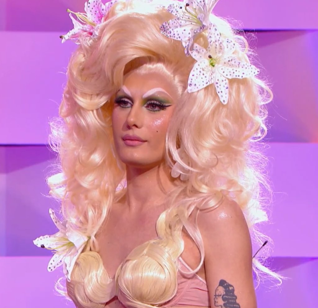 Pixl_pixl's tweet photo. Vraiment Le Filip qui n'a aucune victoire cette saison, je comprends pas 😭 c'est tellement ma fav, pour moi c'est la Reine de cette saison 😍
#DragRaceFrance #TeamLeFilip https://t.co/oead80S49D