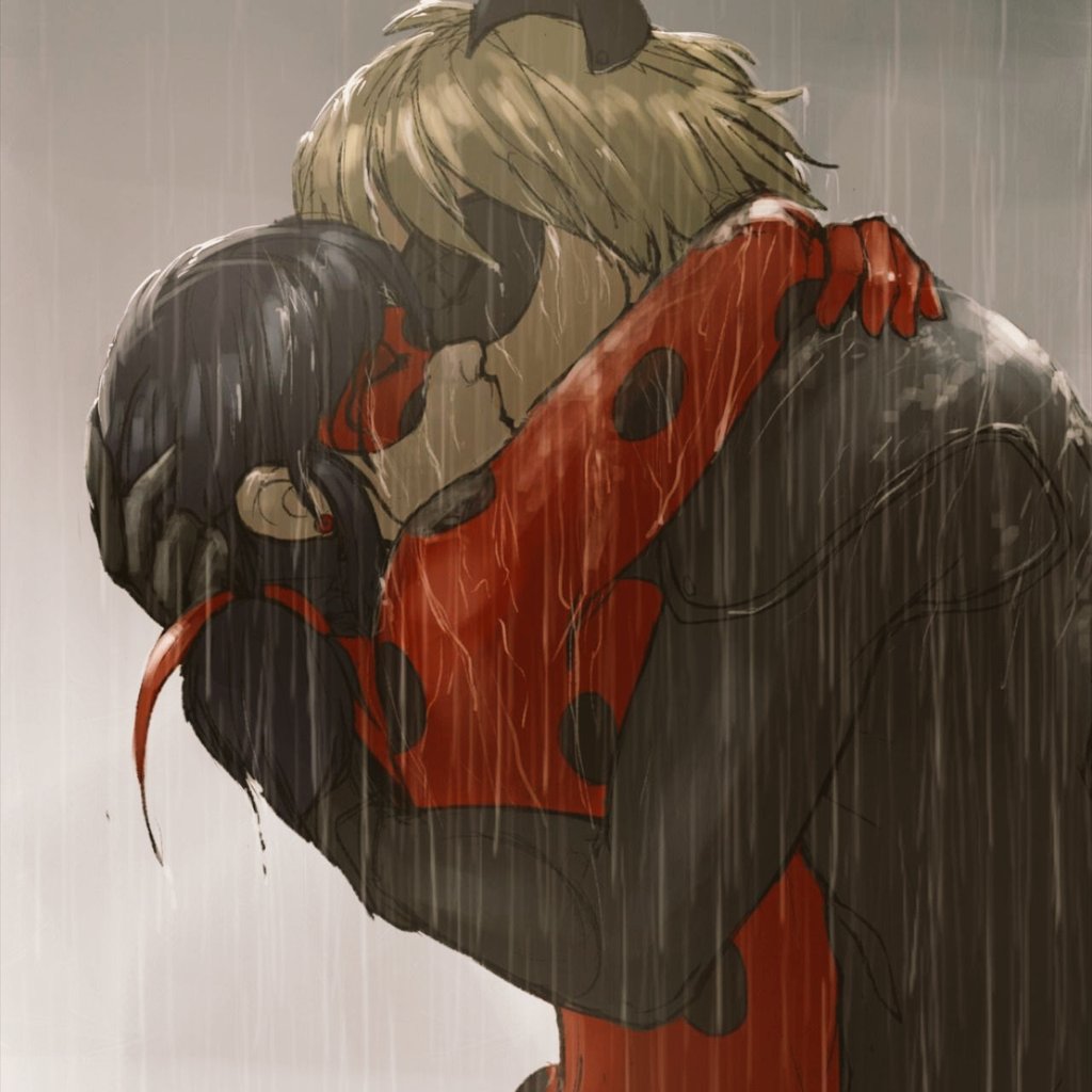 🖤😺
Kisses my ladybug in the rain