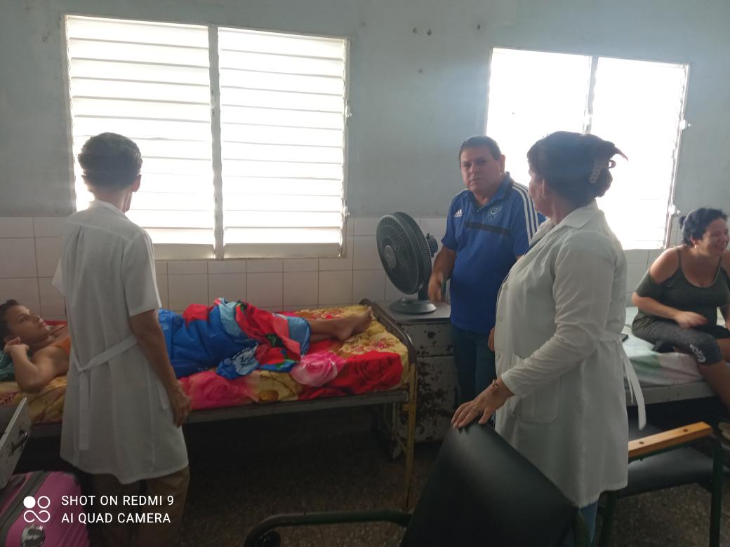 VillarTalia's tweet photo. #ConsolacióndelSur
Pase de visita asistencial y administrativo en la sala de hospitalización de obstetricia en el policlínico 1ero de Enero.Discusión conjunta e integral que permite la Atención Médica con calidad de las gestantes ingresadas
#CubaPorLaSalud https://t.co/QlfD1LzjnB