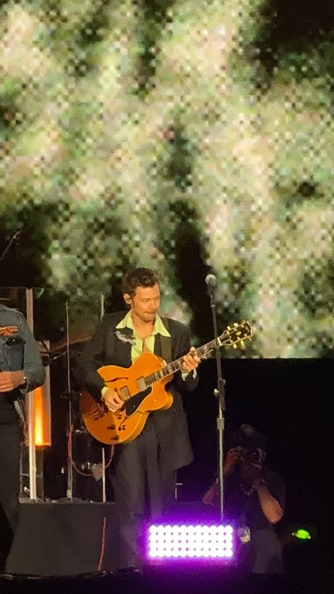 🚨 Harry Styls está cantando “Stop Dragging My Heart Around” com Stevie Nicks