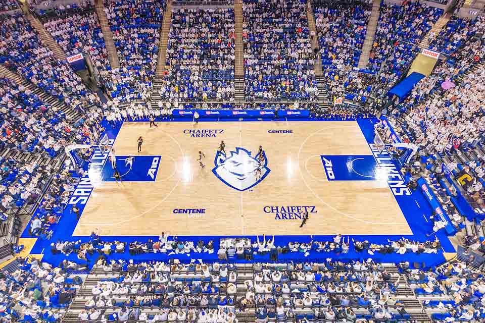 Jimmy Mckinney III (@jbuckets_20) on Twitter photo Blessed to be re-offered by SLU <a href="/Coreytate74Tate/">Corey Tate</a> and the new coaching staff #agtg #2027 #myfocusistoremainfocused #earnednotgiven
<a href="/vashon_bball/">Vashon Basketball</a> <a href="/BradBealElite/">Bradley Beal Elite</a> <a href="/coreyfrazier32/">Corey Frazier</a> <a href="/ebosshoops/">Eric Bossi</a> <a href="/PrepHoopsMO/">Prep Hoops Missouri</a> Blessed to be re-offered by SLU <a href="/Coreytate74Tate/">Corey Tate</a> and the new coaching staff #agtg #2027 #myfocusistoremainfocused #earnednotgiven
<a href="/vashon_bball/">Vashon Basketball</a> <a href="/BradBealElite/">Bradley Beal Elite</a> <a href="/coreyfrazier32/">Corey Frazier</a> <a href="/ebosshoops/">Eric Bossi</a> <a href="/PrepHoopsMO/">Prep Hoops Missouri</a>