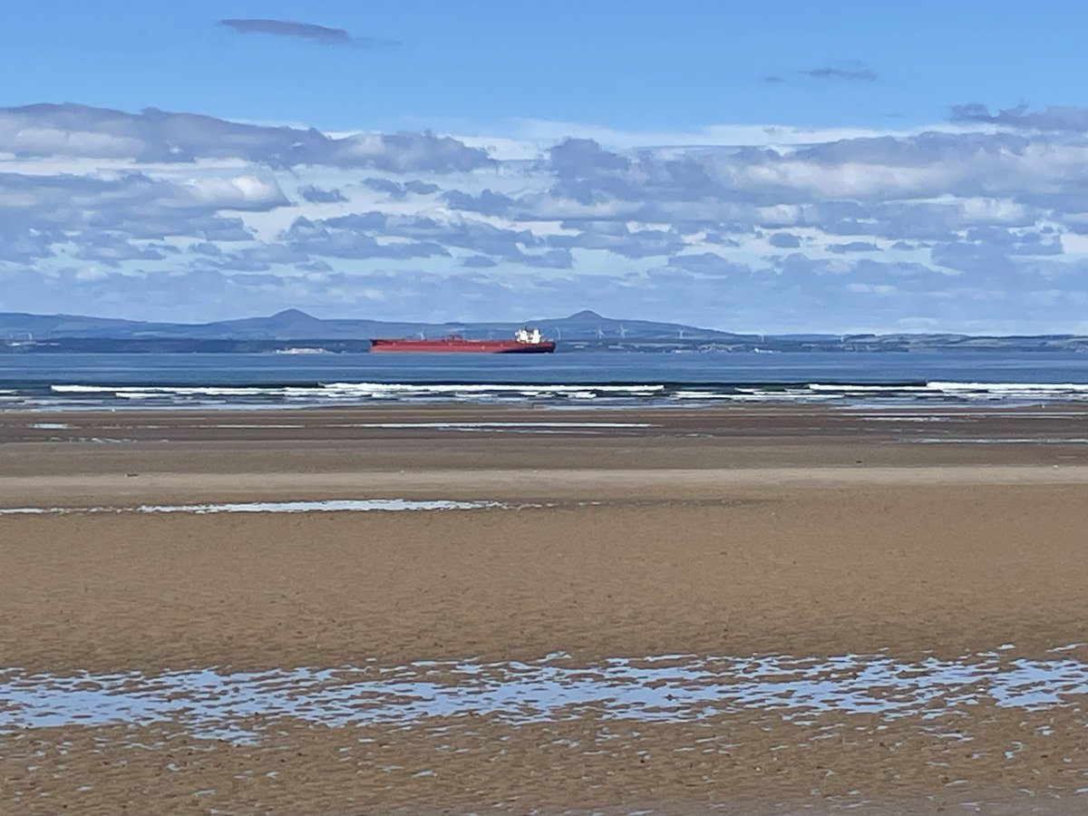 IMcLaughlan's tweet photo. Packed beaches at Costa del Aberlady! https://t.co/fgY58h4EjK