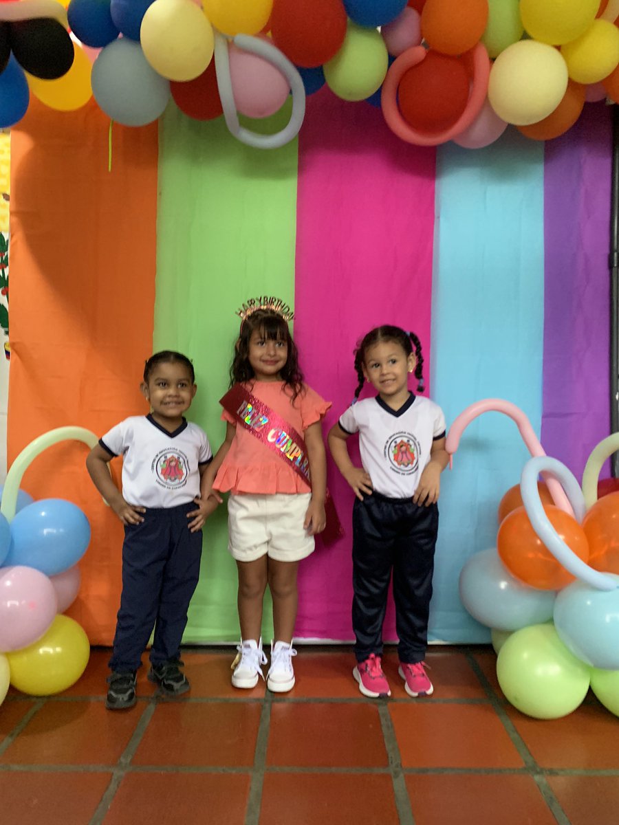 vcopacabana's tweet photo. CDCE Municipio Plaza red territorial #04 Trapichito hoy 04/07/2024 en las instalaciones del C.E.I.P. “Virgen de Copacabana” Celebrando el Fin de Año Escolar. https://t.co/7E0cdJKl2k