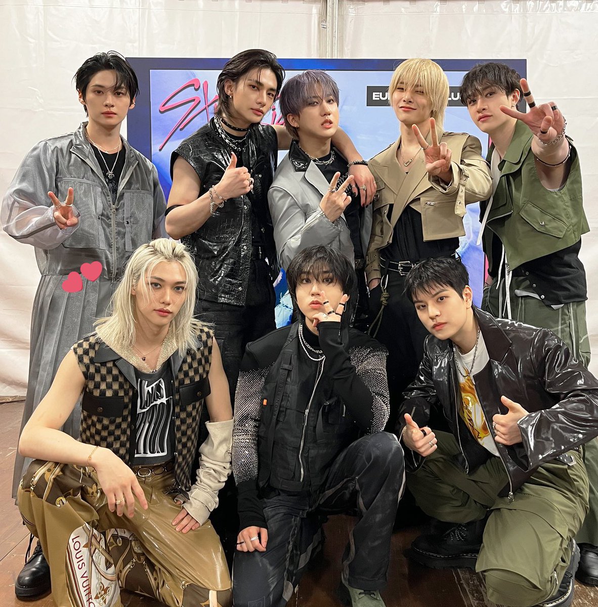piri_Marlin915's tweet photo. これはこれはすごいね〜
Chi Chk Boom
ほんとにきちゃうね
私の妄想❤️現実となりそう❤️
そして
1days Milano
みんなかっこいいな〜💕
ちゃんと全部見たいな〜
17曲ってすごくない?
ほんとliveに行きたいな〜♪♪♪
https://t.co/mWr1pZuJAC
#straykids_chkchkboom
#straykids1dayMilano https://t.co/dXjKAhrxNe