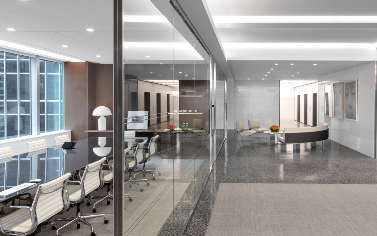 LSM_Studio's tweet image. LSM designed the marketing suite for the recently renovated Lever House. Featuring the Andromeda Collection and bespoke offices designed with UniFor the space lets future tenants dream of what the building could be