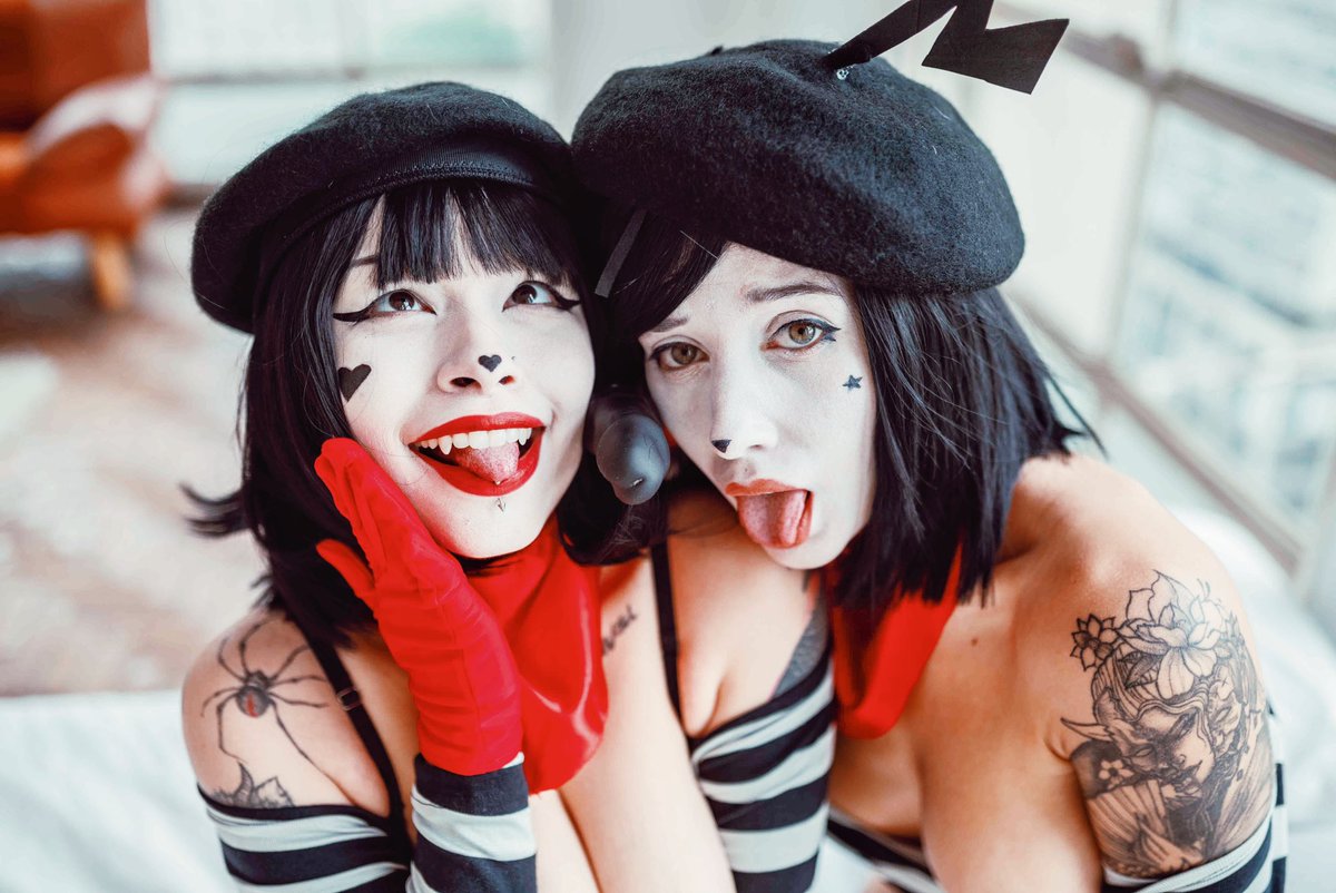 Tsuuyukisg's tweet photo. Full set on my platform✨Bonbon And Chuchu🎩 @derpixon 
@ByWinezinha @hilu_hilu https://t.co/NqPQKnnkNM