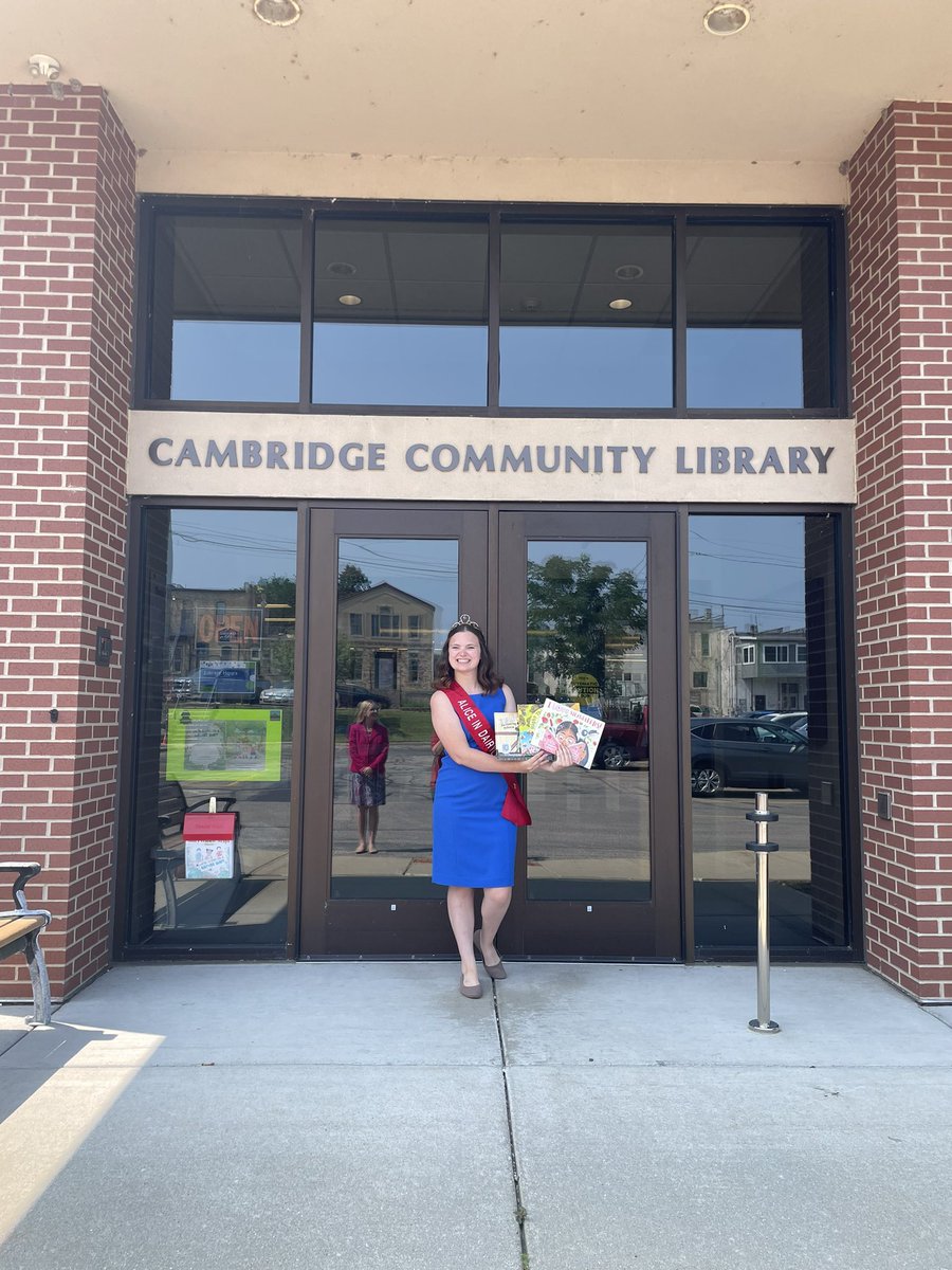Alice_Dairyland's tweet photo. Went on an “Adventure through Agriculture” at the Cambridge Public Library story time today. We enjoyed stories 📕 , songs 🎶, crafts 🎨, and snacks 🧀 all centered around celebrating dairy! 

#77alice #Library #WisconsinAgriculture https://t.co/lSzu84CJMs