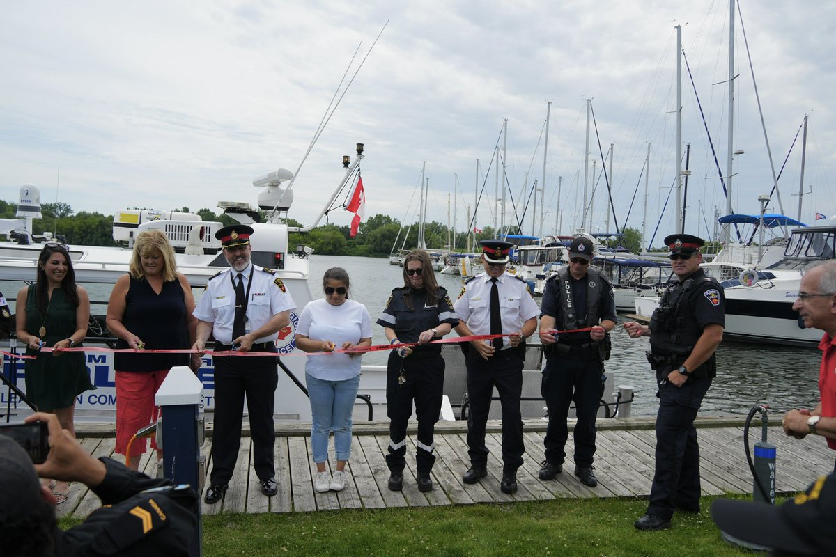 MADDDurham's tweet photo. Thank you @DRPSRoadSafety , @DRPS, @HMCS_NCSM_YORK, @ElizabethJRoy & other community partners for sharing the message of safe & sober boating at our Safe Boating Launch. We all need to do our part to keep our waterways safe. #boatsafe #boatsober #impairedboatingisimpaireddriving https://t.co/jAm1X7wmkL