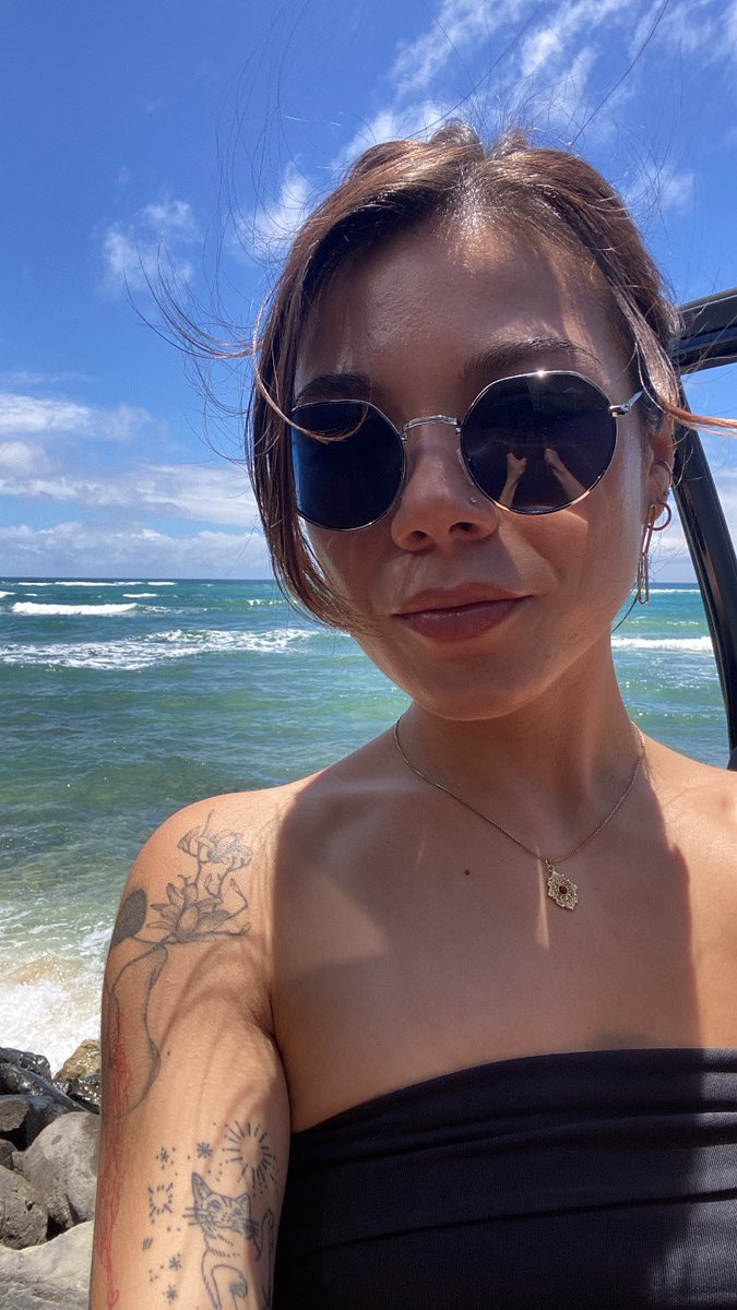 elixirinq's tweet photo. rare occasion of the “i’m still alive” post https://t.co/sPNq03BIZP
