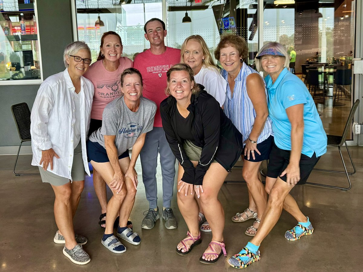 HolstonHillsCC's tweet photo. Rainy day for the @McConnellGolf Solheim Cup practice rounds. So the HHCC ladies went to TopGolf to get their practice in and some team building!! ❤️🏌🏼♀️⛳️🍹
#HolstonHillscc #McconnellGolf #SolheimCup #PracticeRound #TopGolf #TeamBuilding #Cheers https://t.co/Ox2itx7g7Q