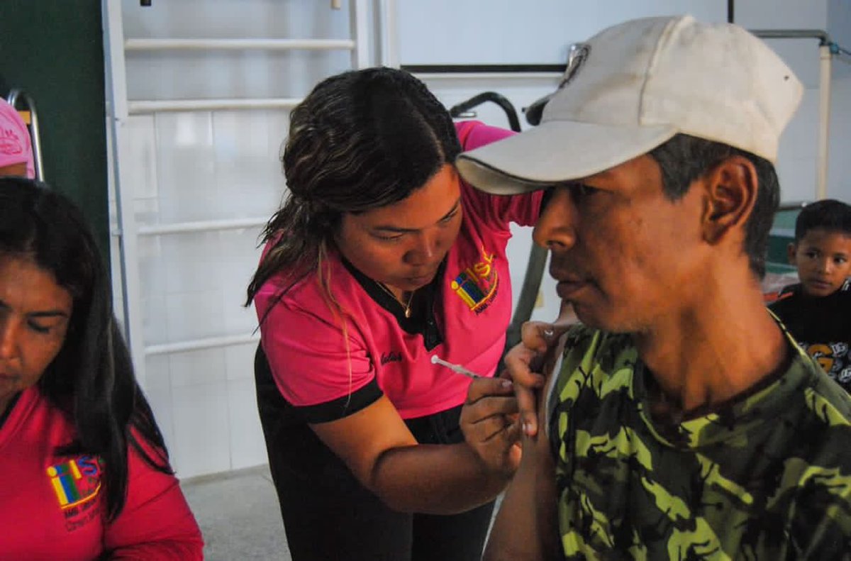 cvm_ve's tweet photo. #EnImágenes || CVM, en conjunto con el Ministerio de Desarrollo Minero Ecológico, liderado por Héctor Silva, participó en jornada médica social en el CDI "Edwin Lailow” ubicado en Guasipati, estado Bolívar. 

#12Jul https://t.co/Z6VoAGVYnL