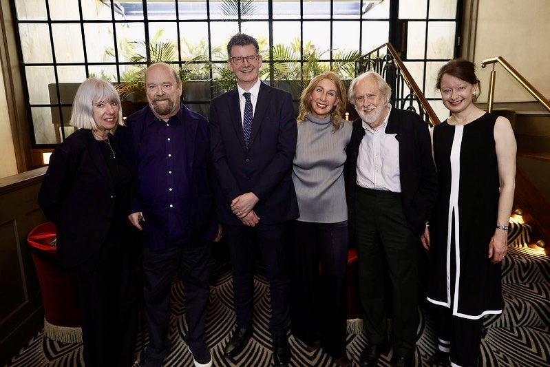 Eascai's tweet image. Last night was very special - 100yrs ago Liddell and Abrahams won gold in Paris and @BritEmbDublin celebrated @Paris2024 with a Chariots of Fire screening & conversation with @PJohnstonFCDO, @DPuttnam and @DavidGillick !🥇🏃♂️
flic.kr/s/aHBqjBzjSS