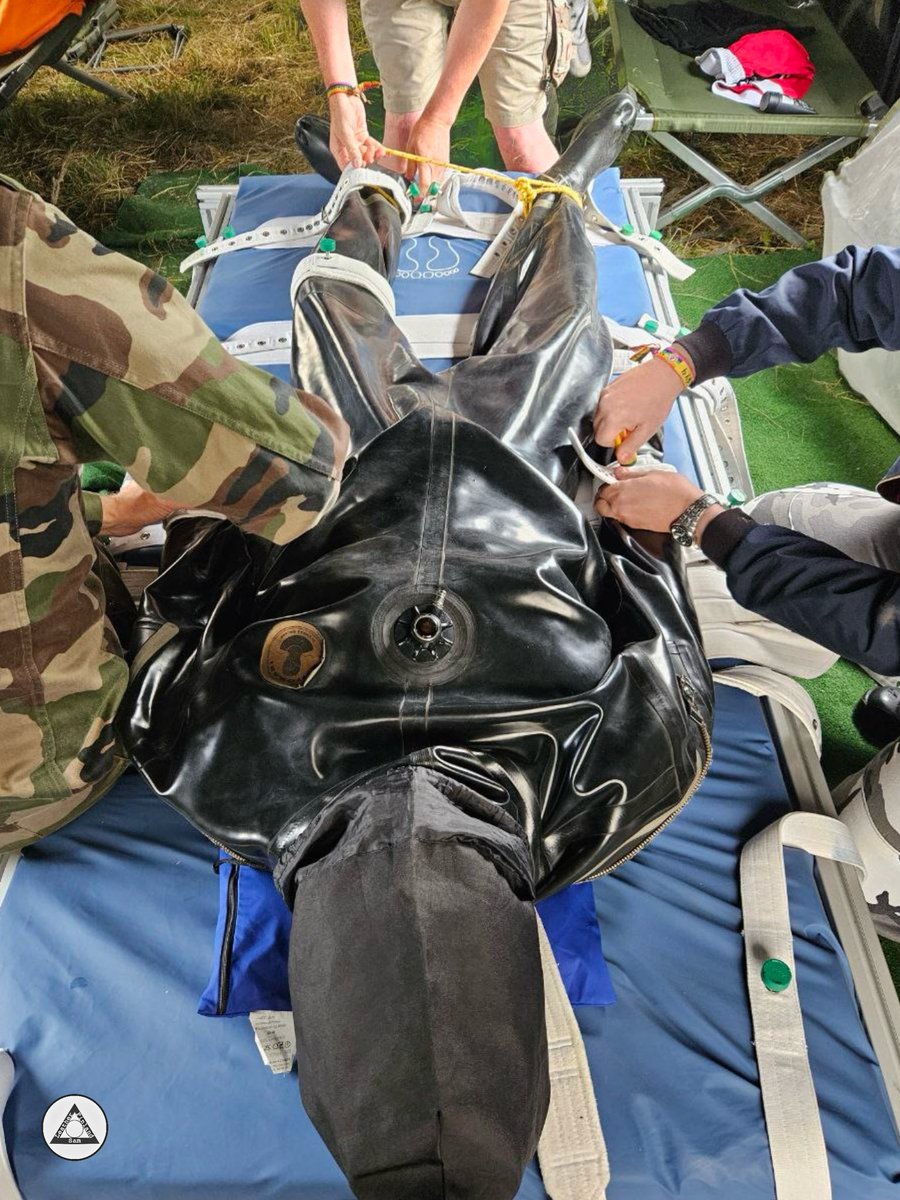 I didn’t expect to end up to be forced into a segufix, when I innocently mentioned handcuffs to <a href="/abcschutz/">abcschutz</a> in Steppenbrant Camp, but things happened quite fast after all. I can’t even tell who were there as they kept me in the capture hood 🤤

Photo by Sir <a href="/MaskedBiker/">MaskedBiker 🏳️‍🌈</a>