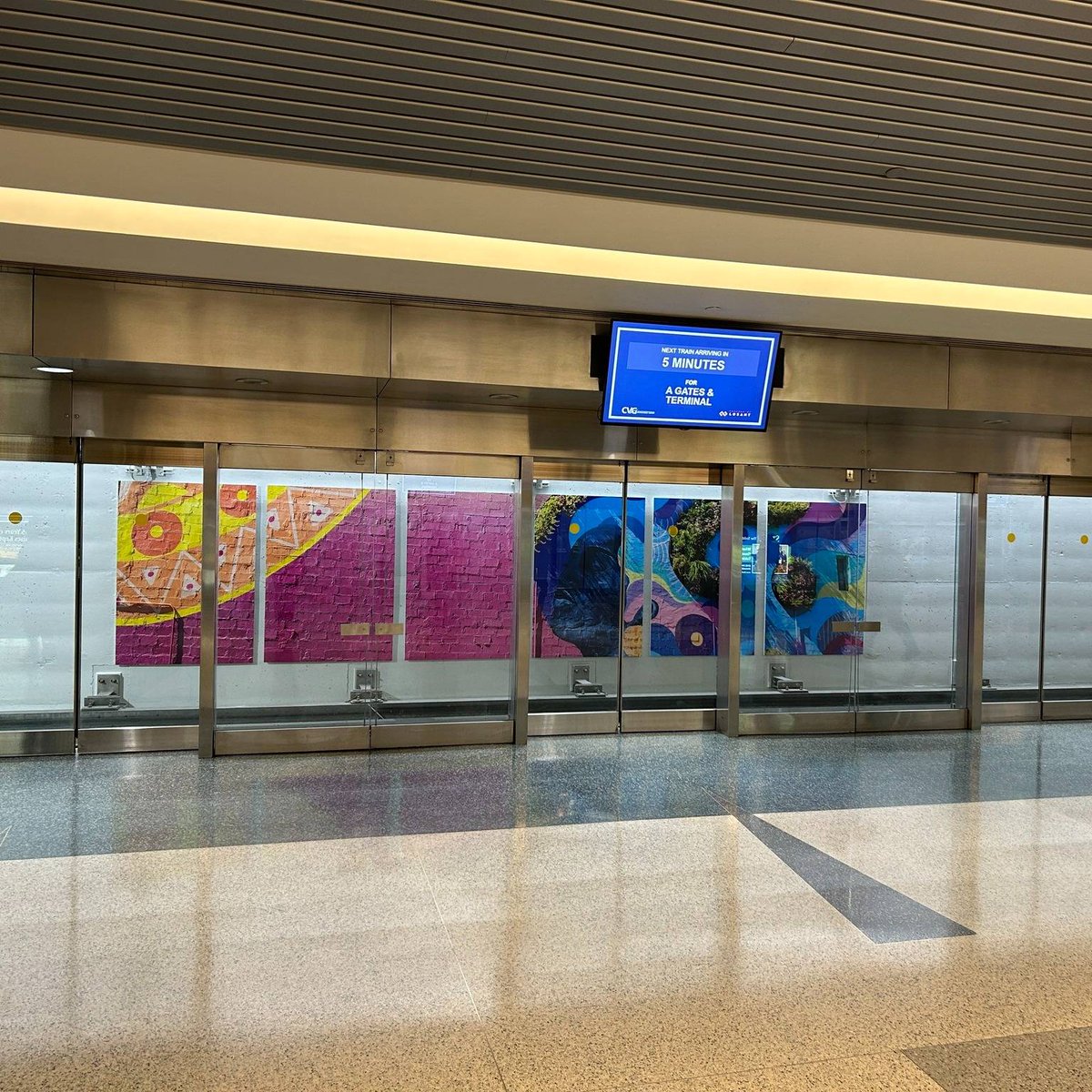 CVGairport's tweet photo. All aboard! Next stop: Art on Board! 🎨

We are proud to partner with @ArtWorksCincy to help tell the story of the region through showcasing prints of iconic local murals. What is your favorite mural? ⬇️

Learn more about this project: https://t.co/LotcP6nlE3 https://t.co/F0yYOQhgyG