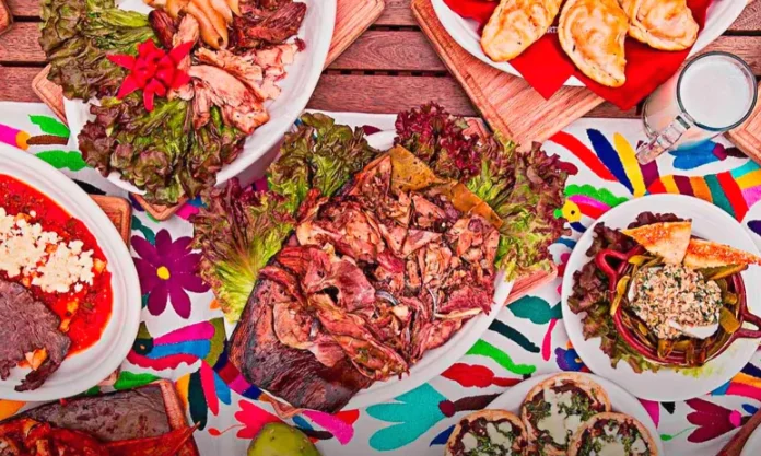Target_travel1's tweet photo. ¿𝘾𝙤𝙣𝙤𝙘𝙚𝙨 𝙖...
¿Conoces al delicioso platillo de Cuautepec de Hinojosa? Es uno de los platillos reconocidos de la región de Hidalgo, ayudando a declarar al dicho pueblo como PUEBLO CON SABOR..
Ve nuestro blog.
https://t.co/lh88DgJX6k
#target #travel #concoe #SabiasQue https://t.co/46mL7CsKD3