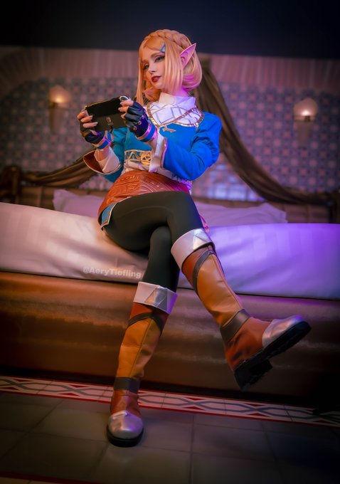 1 pic. I was attacked by a pack of Bokoblins! ? They ripped up my leggings! Please do something about