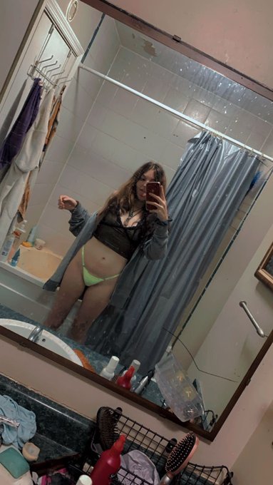 im in the mood to play baby come see wassup 😛😛  nsfwtwt sellingcontent buyingcontent https://t.co/08<a href="/tag/realloyalfans"class="tags"><span>#realloyalfans</span></a>