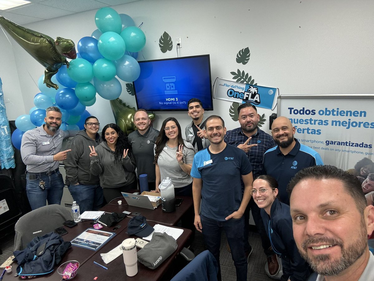 GusCamara's tweet image. What an amazing meeting with awesome partners @JeremyCotto87 Business, @DIRECTV , @SamsungUS @Apple @ProTechtorVal Guszillas ready for the battle!! 🦖🔥🔥