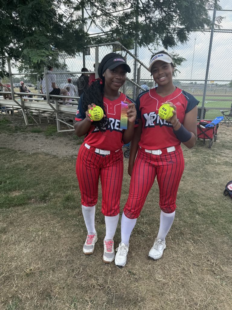 Congrats <a href="/leahmitchener35/">Leah Mitchener 2026</a> , and <a href="/ZoeyAnyanwu/">Anyanwu99</a> for hitting  absolute 💣 today to win the second of pool play at the All Sanction World Series!! Zoey's first of the summer season. Both players have been putting in the work. Love it!