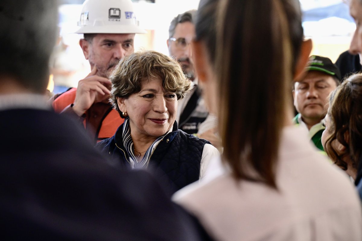 delfinagomeza's tweet photo. Hoy tuvimos el honor de contar con la presencia del presidente Andrés Manuel @lopezobrador_ y a la presidenta Electa de México, @Claudiashein, en la supervisión de importantes obras para el transporte y la movilidad en beneficio de millones de usuarios del Estado de México:

🚎 Trolebús Chalco-Santa Martha
🚄 Tren Interurbano El Insurgente Toluca-CDMX
🚅 Tren Suburbano Lechería-AIFA

Agradezco su confianza, cariño y dedicación en la transformación y bienestar de nuestra población. ¡Juntos construimos un futuro mejor!

#ElPoderDeServir