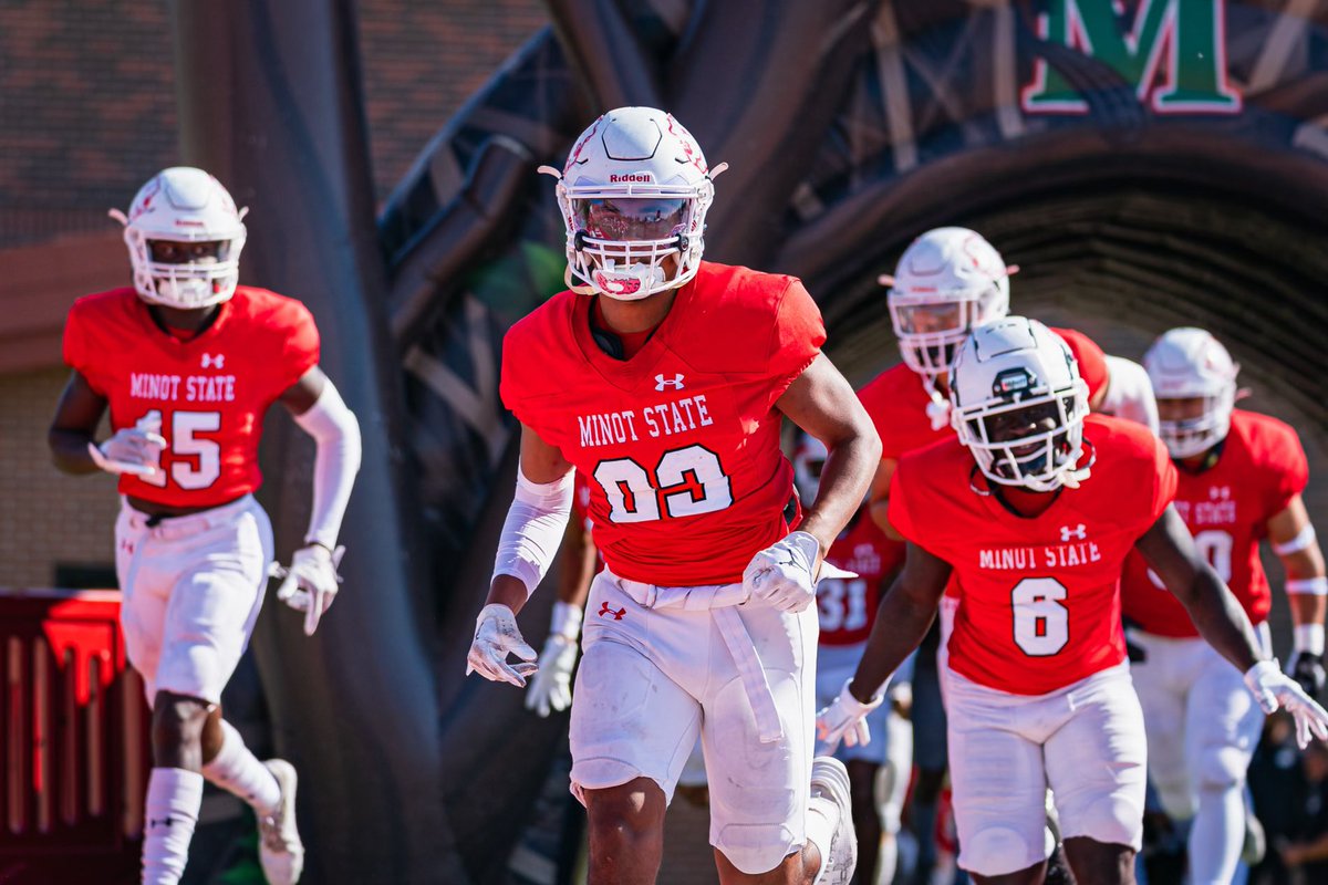 Braylon Coleman (@braylon_jhase) on Twitter photo #AGTG After a great conversation with <a href="/Coach_Mitch2/">Semaj Mitchell</a> I am blessed to have received my 2nd 🅾️ffer from Minot State University <a href="/MSUBeaversFB/">Minot State Football</a> <a href="/tonybenedetto19/">Tony Benedetto</a> <a href="/coachdrecortez/">Coach Dre M.Ed</a> <a href="/CoachAWilliams1/">Andre' Williams</a> #AGTG After a great conversation with <a href="/Coach_Mitch2/">Semaj Mitchell</a> I am blessed to have received my 2nd 🅾️ffer from Minot State University <a href="/MSUBeaversFB/">Minot State Football</a> <a href="/tonybenedetto19/">Tony Benedetto</a> <a href="/coachdrecortez/">Coach Dre M.Ed</a> <a href="/CoachAWilliams1/">Andre' Williams</a>