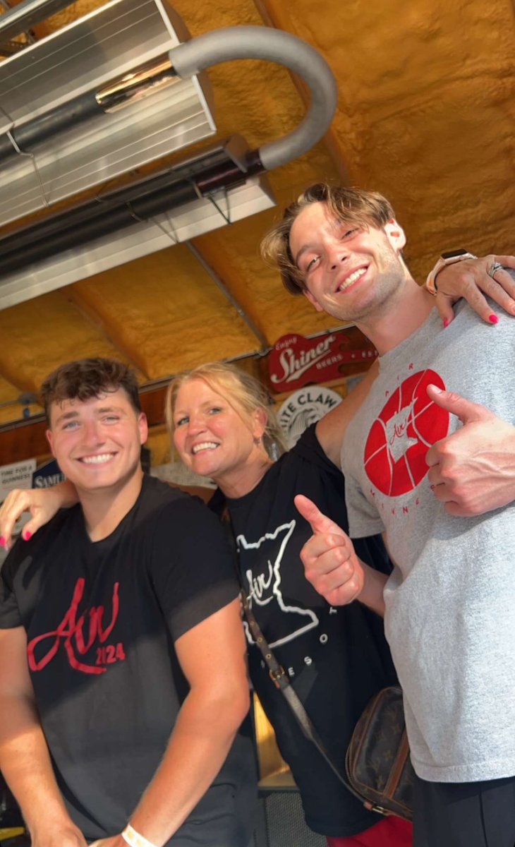 Air Minnesota Basketball (@airminnesota) on Twitter photo It’s heating up <a href="/TFNsRun4Roses/">TFN's Run 4 Roses</a> !! Love these two coaches <a href="/lcarisch7/">Lucas Carisch</a> <a href="/Cole_Rut/">Cole Rutledge</a> It’s heating up <a href="/TFNsRun4Roses/">TFN's Run 4 Roses</a> !! Love these two coaches <a href="/lcarisch7/">Lucas Carisch</a> <a href="/Cole_Rut/">Cole Rutledge</a>
