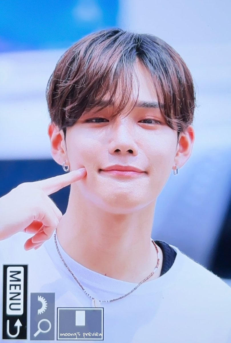moongs_0226's tweet photo. 240713 음중 미팬 pre.

사랑이야💛

#CIX #씨아이엑스 #승훈 #SEUNGHUN
#BDU #비디유
#to_my_beloved_star https://t.co/479OL7HPXS