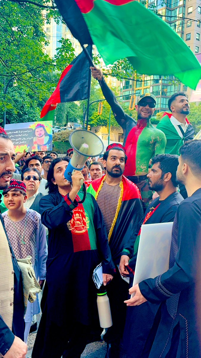 Nasir_Amany's tweet photo. د کاناډا هیواد وانکوور ښار
 لاریون د پاکستان قونسلګرې مخې ته
مرګ پر پاکستان ، مرګ پر ISI.
قرار صاحب د ژوندی وي🇦🇫
 https://t.co/PEc55BeBmG