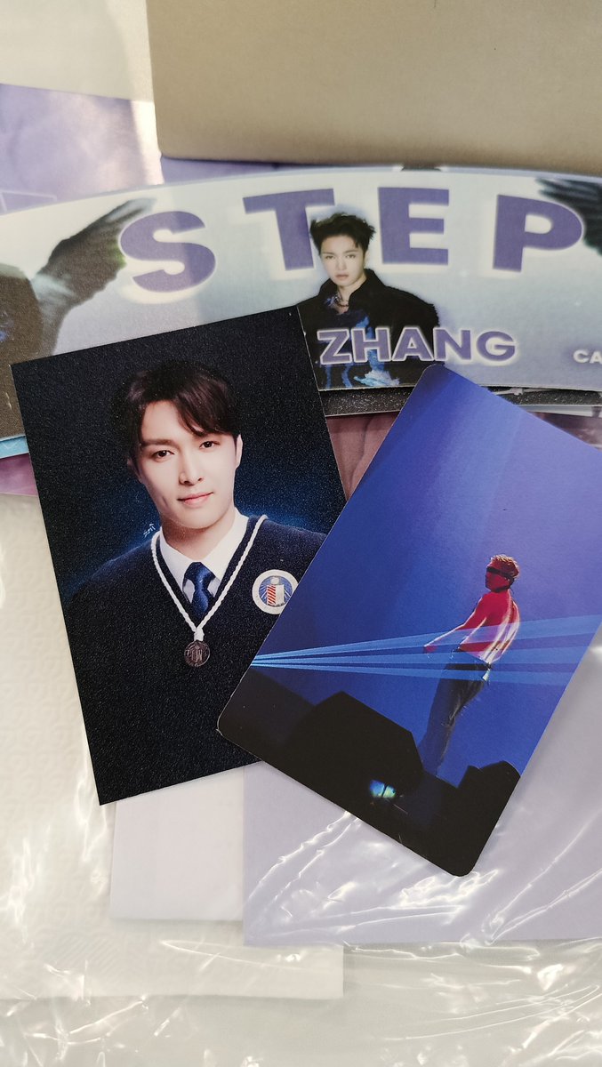 Xing_xing1485's tweet photo. Lay CSE freebies πππ
#LayStepatCafe408
#layzhang https://t.co/LAJYxZL47B
