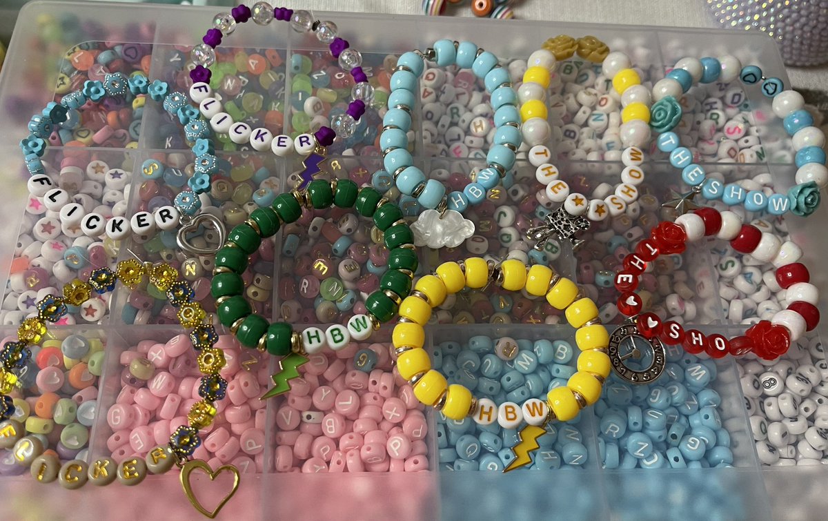 acousticsetluke's tweet photo. album inspired single-charm bracelets for my Niall show✨ https://t.co/94THFaIBEL
