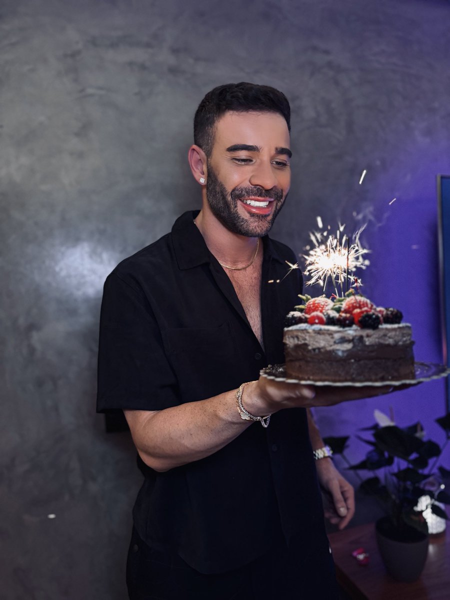 djdanibrasil's tweet photo. HAPPY DANI BRASIL DAY 🎈 https://t.co/h2R0T4w0SN