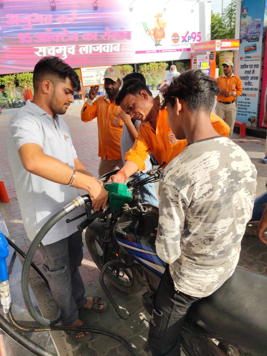 SCPwD's tweet photo. This initiative has opened new job avenues for the PwD diaspora in the country and at the same time providing dedicated untapped workforce for the Hydrocarbon sectors.
#skilldevelopment #retailtraining #workforcedevelopment #empowerment #SkillIndia #MSDE #nsdc #SupportSkillIndia https://t.co/ilNnXVUvLf