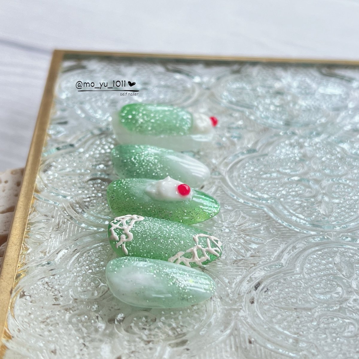 mo_yu_1011's tweet photo. @nailkoubouu さんより7/15発売になる『かき氷マグネット』🍧

こちらのマグネットは、粒子がとても大きいので、ギラギラ感ハンパないです😆
夏にギラギラさせたい人にオススメ！
Instagramでは、アートのHowTo載せてるので、ぜひ見てね♪
https://t.co/Yu6zR09byU

#pr #ネイル工房認定アンバサダー https://t.co/JHHMRsUams