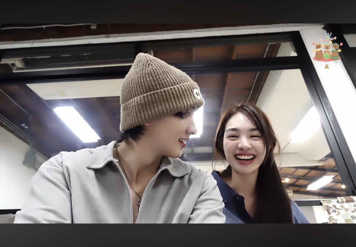 Punny_52's tweet image. คือคุณกองทัพมองกล้องหน่อยได้มั้ยค้าา🫣
ปล.ตอนเเรกจะเป็นคนปิดกล้องเองแต่เปลี่ยนใจให้พี่กระต่ายเปนคนปิดเเทน😳😳 #พีคมิ้นท์ #3vs