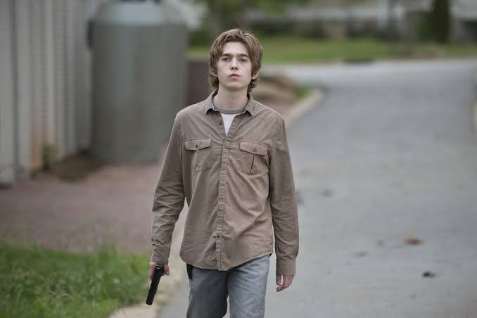 TWDbaserpg's tweet photo. Nome: Ronald Anderson/ Ron
Idade: 15
Pronomes: ele/dele
Sexualidade: hétero 
Shape: Austin Abrams
Universo: twd série 
@ron_ponpon https://t.co/kNB8wAfsWt