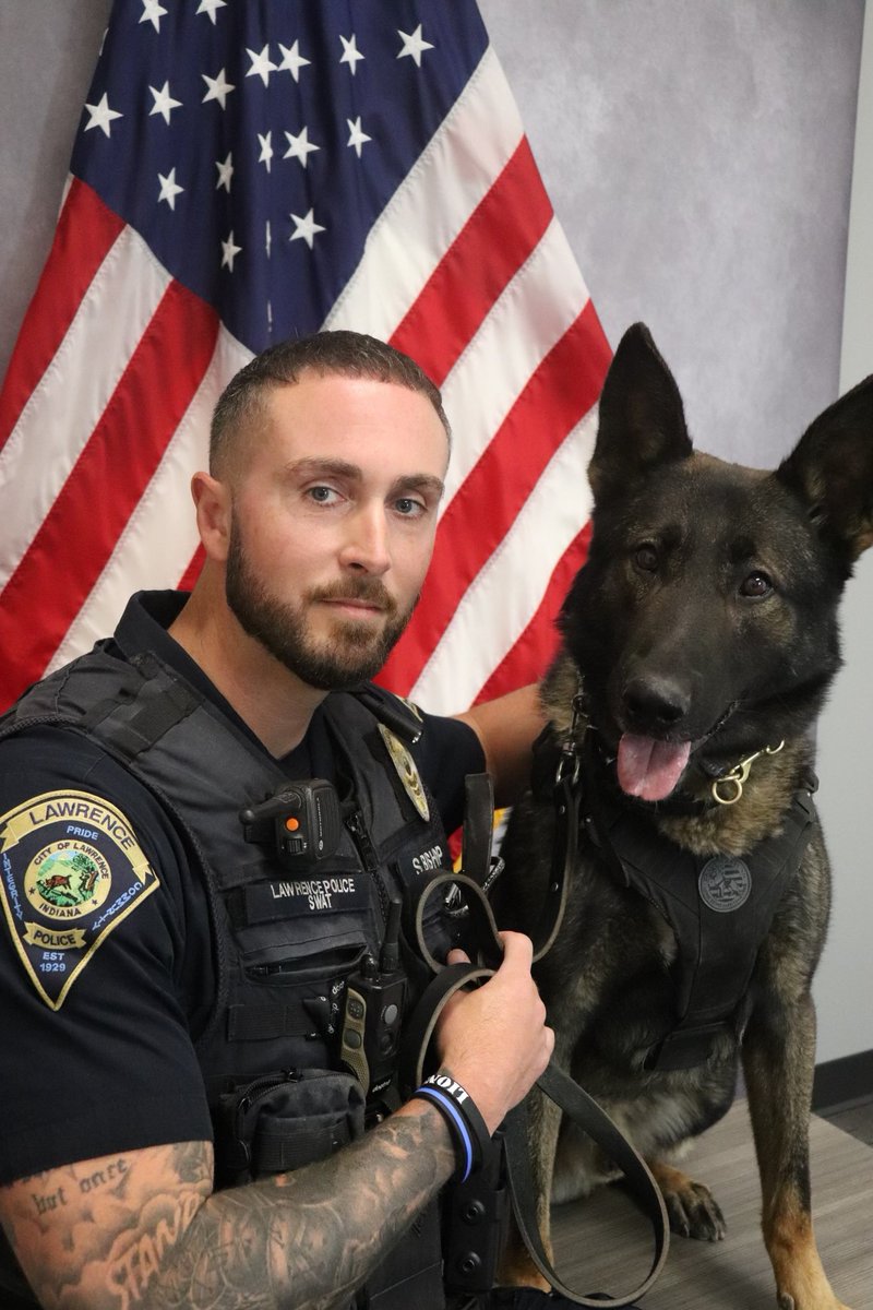 BackOurBlue's tweet image. @OfficialOPLive please keep @StuBishop_LPD, his family &amp;amp; @LawrenceINcity PD in your prayers. #K9Justice passed away unexpectedly this week. We know Sgt Stu &amp;amp; #K9Justice from #LivePD. 
#BackOurBlue 🚔 #BluePawsMatter 🐾 #OPNation #OPLive @ReelzChannel. We love you Sarge 😢🙏💙
