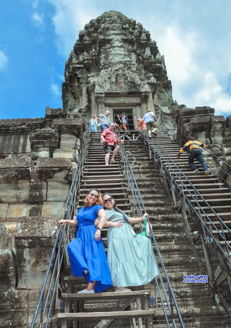 TravelAree's tweet photo. Experiencing the Best of Vietnam, Cambodia, and Thailand

#Vietnam #Cambodia #Thailand #TriCityAdventure
#VietCambodiaThailand #WondersOfIndochina #HeartOfSoutheastAsia https://t.co/OKinaFtTCZ