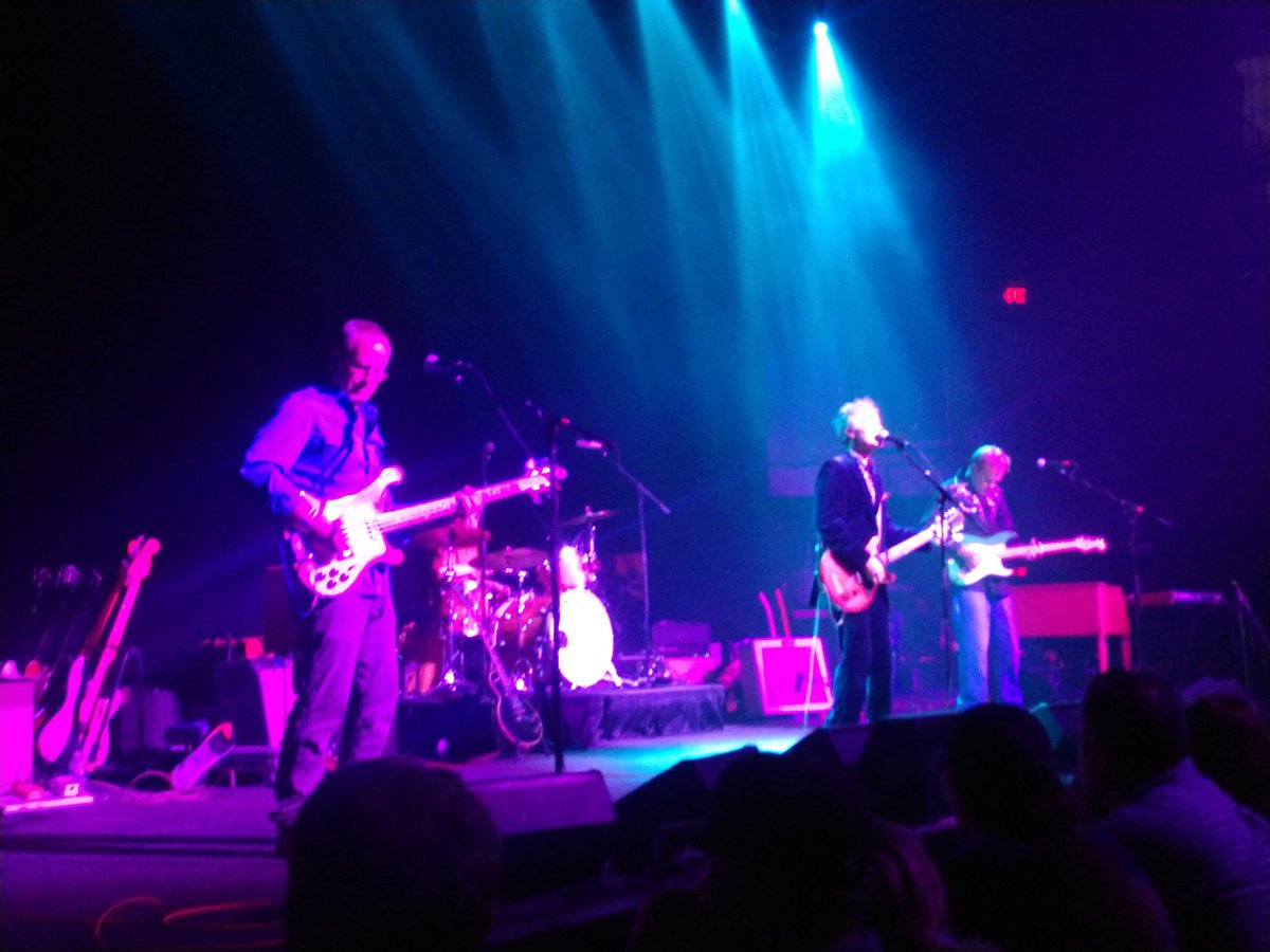 Jeffrey Dean Foster and The Arrows getting it started tonight <a href="/RamsHeadLive/">Rams Head Live</a>. Great as always!